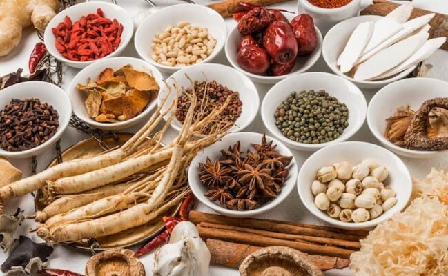 Phác đồ điều trị tại Nam Dược Việt kết hợp bài thuốc thảo dược gia truyền và vật lý trị liệu Đông y